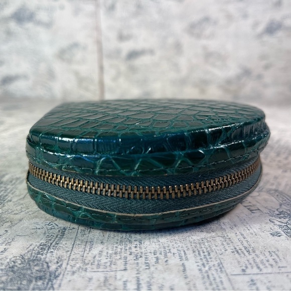 WALES Sweetheart vintage Compact Coin Change Purse Round Zipper - Picture 4 of 10